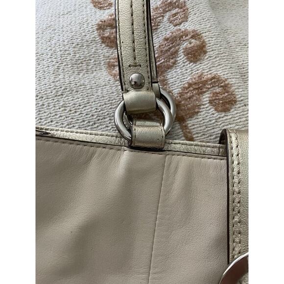 Coach Soho Ivory Shoulder Bag with Gold Straps Women's Casual Tote - Picture 4 of 11